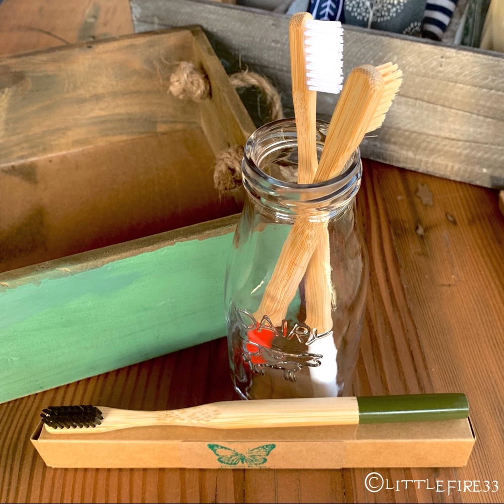 🌱ORGANIC BAMBOO TOOTHBRUSH w/COVER +BAG🌱